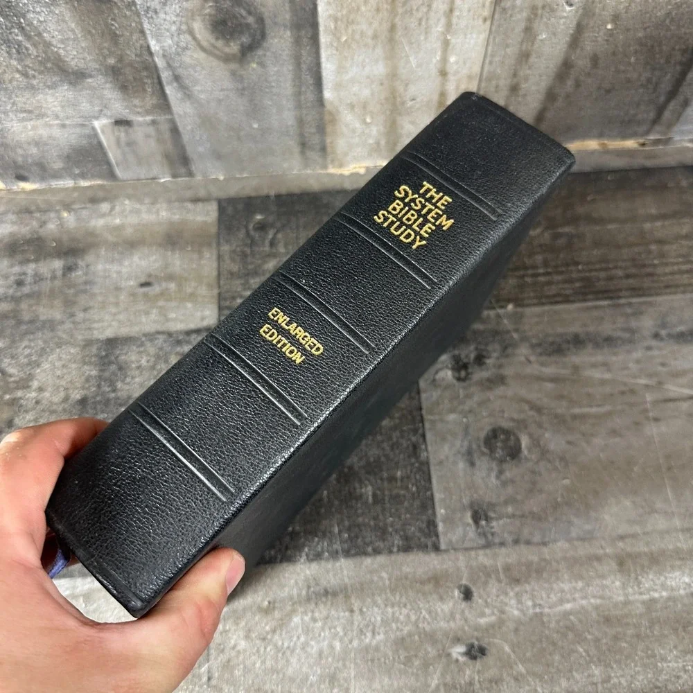 Naves Topical Bible A Digest of the Holy Scriptures Indexed 1962 Southwestern